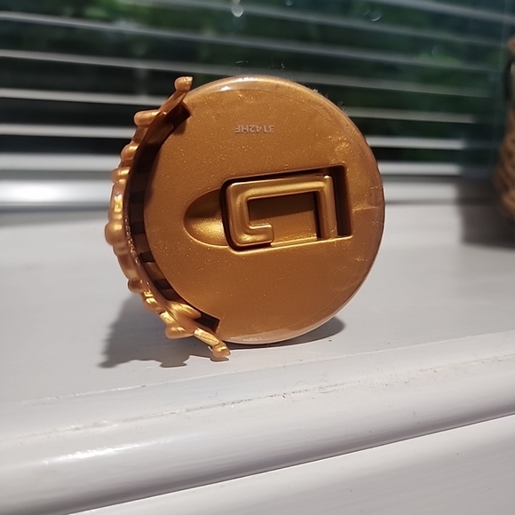 Royal Color Reveal: Disney Princess - Picture 2 of 3